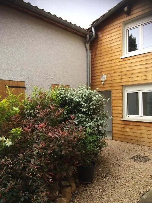 Les Gites Cherois Belle Maison Grande Capacite D'Accueil Les Cheres 0*,  France